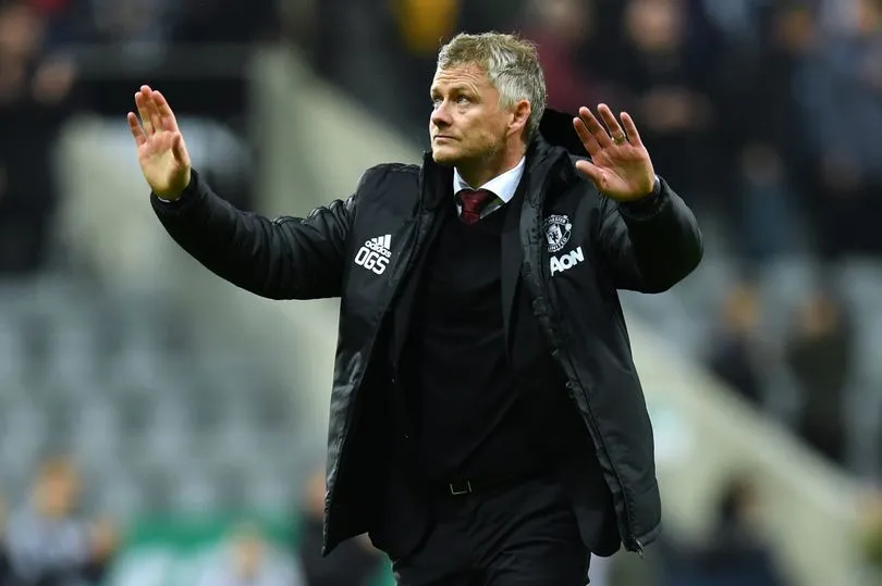 Manchester United fans split on Solskjaer's January transfer priority - Bóng Đá