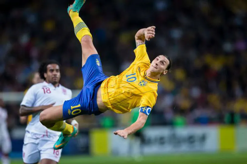 Ibrahimovic thách Ronaldo 'copy' được siêu phẩm của mình - Bóng Đá