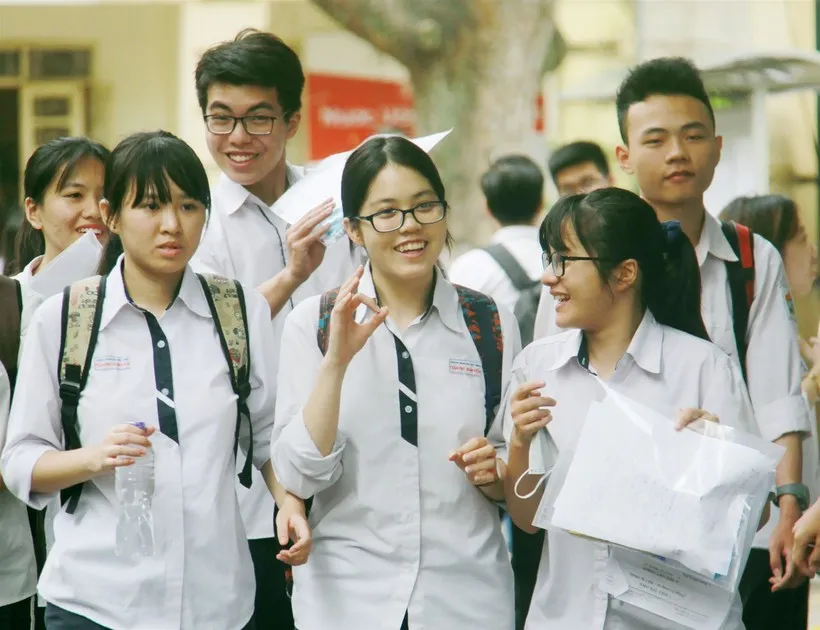 can-canh-de-thi-to-hop-khoa-hoc-xa-hoi-ky-thi-tot-nghiep-thpt-2024 (1)