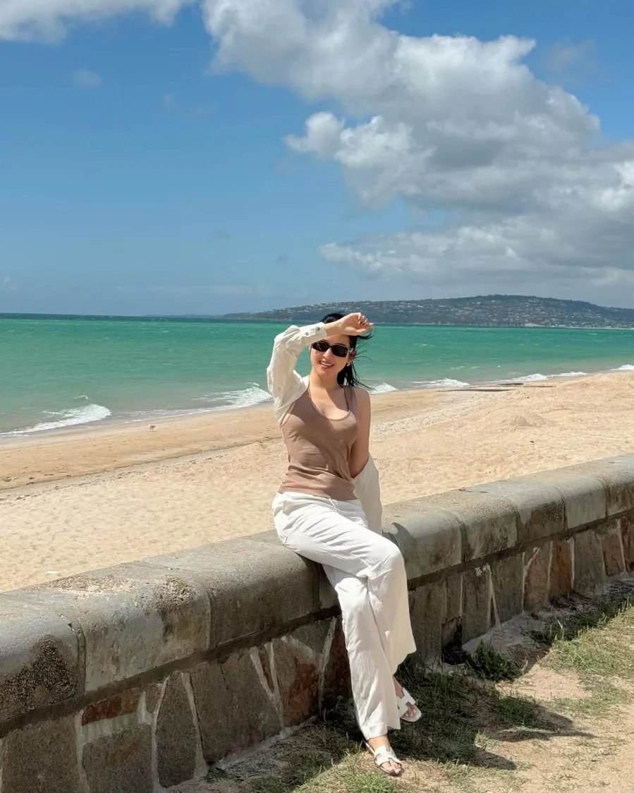 Huyền My đã tạo nên bộ trang phục nữ tính, bay bổng.