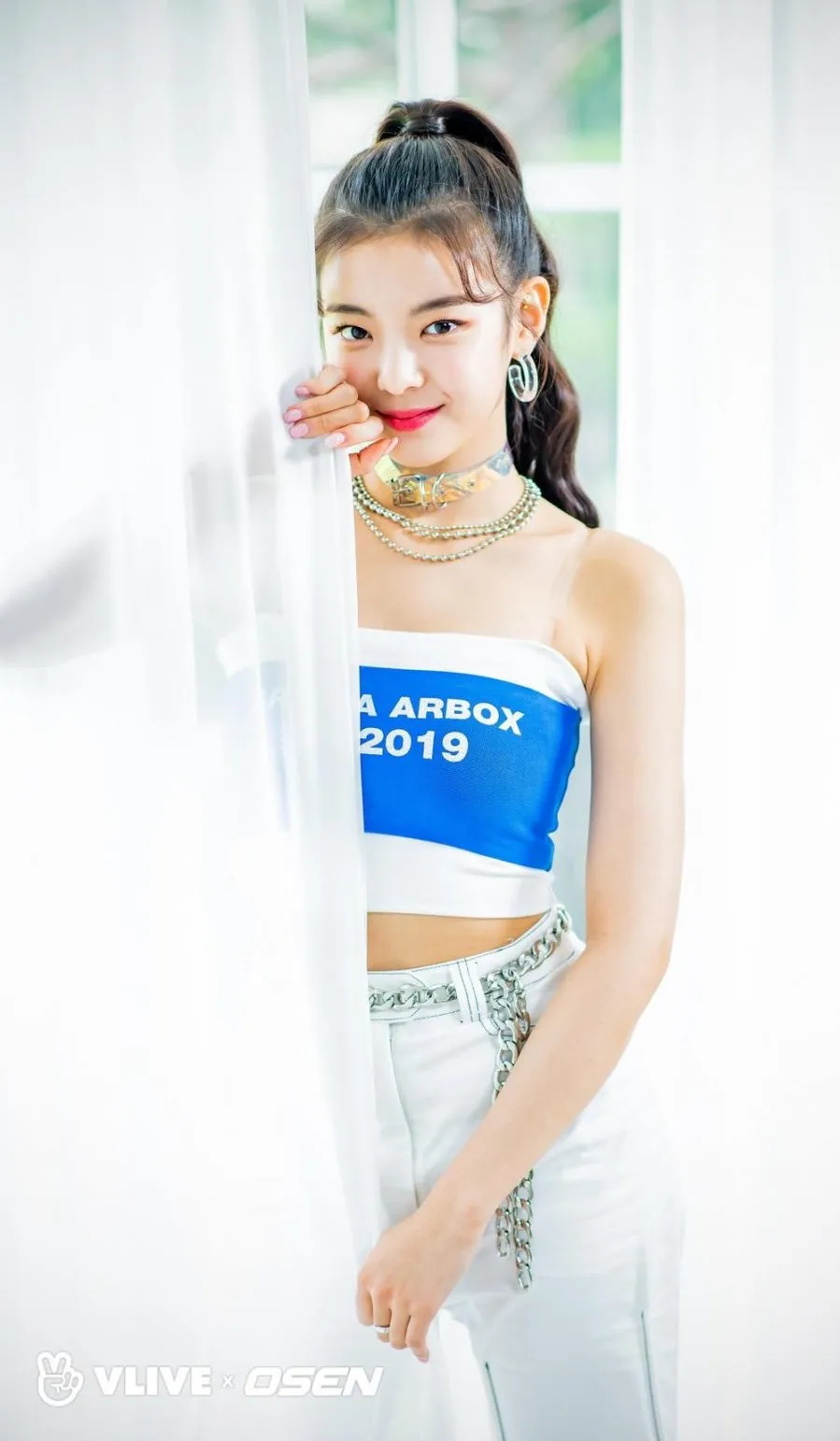 lia-va-yeji-vuot-troi-hon-han-so-voi-nancy-du-cung-sinh-nam-2000-ee15911a