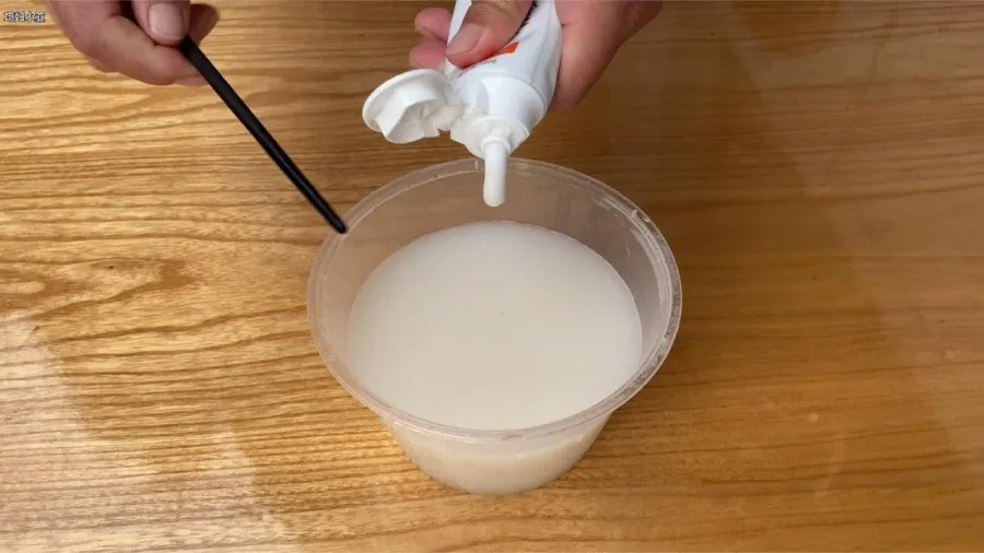 hoa-kem-danh-rang-vao-nuoc-vo-gao-01