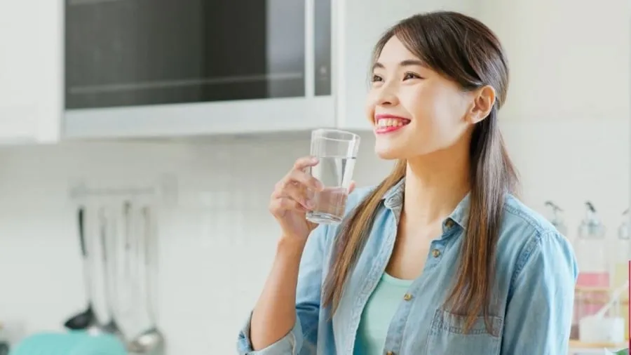 Để sống khỏe, kéo dài được tuổi thọ bạn hãy hình thành thói quen uống nhiều nước hơn