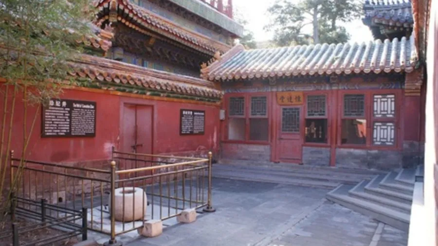 Giếng cổ được bảo vệ trong Tử Cấm Thành