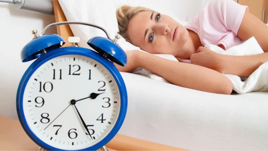 Ban thờ mà đặt cạnh giường ngủ sẽ mất sự tôn kính