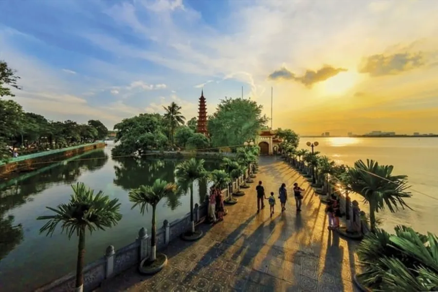 Chùa trấn Quốc được coi là một trong những ngôi chùa linh thiêng bậc nhất Hà Nội