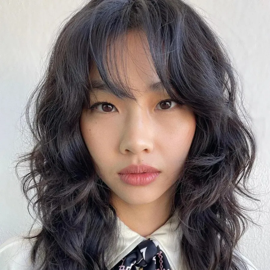 kieu-toc-dep-70s-jung-ho-yeon-Instagram-@jennychohair