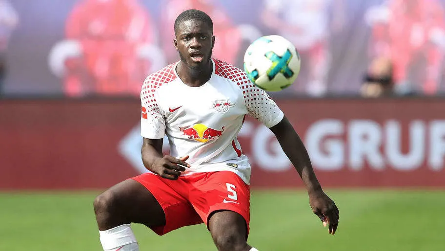 Manchester United 'to battle' Bayern Munich for Dayot Upamecano - Bóng Đá