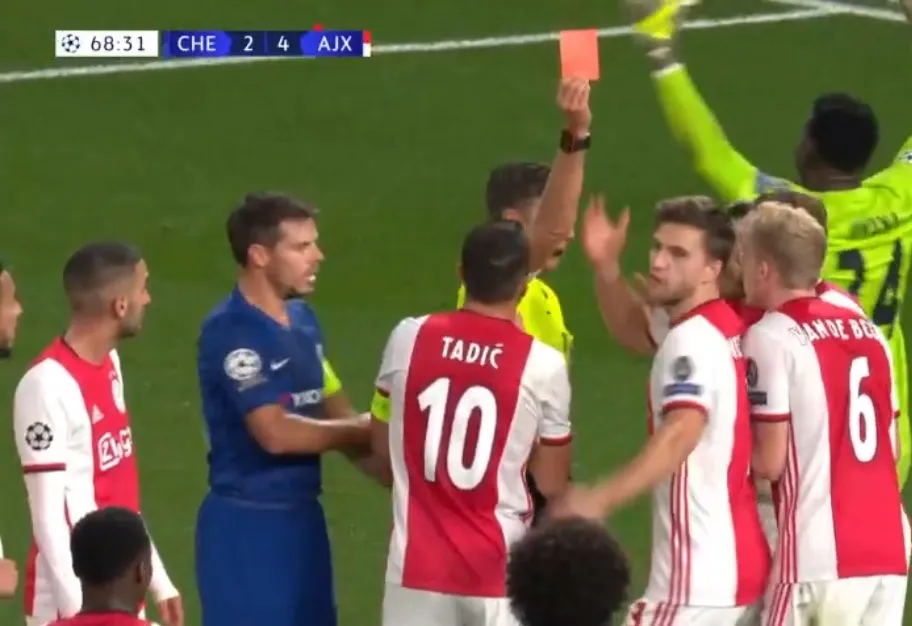 Toàn cảnh về tình huống 2 thẻ đỏ + 1 quả penalty ở trận Chelsea - Ajax - Bóng Đá