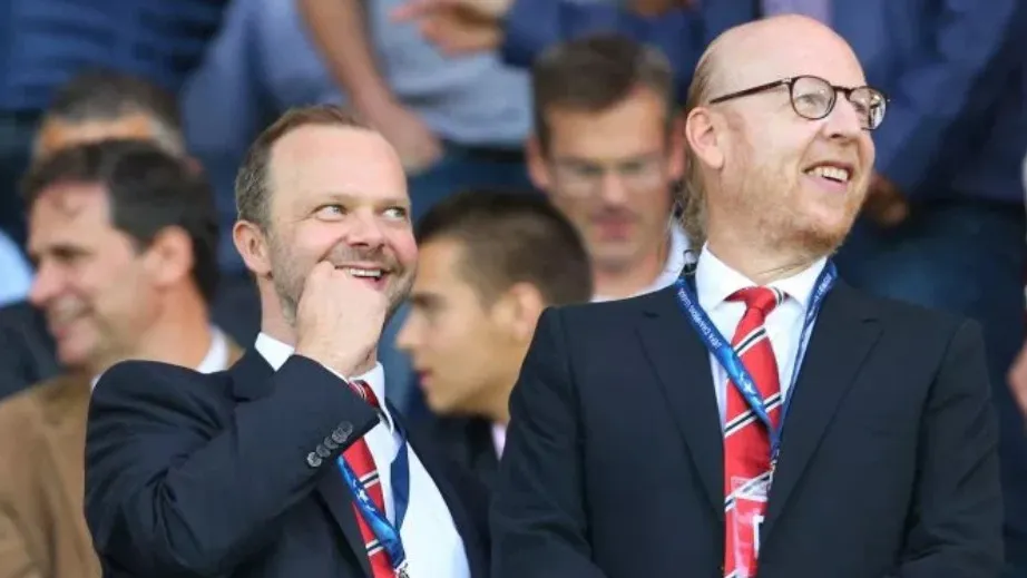 Nhà Glazers vào cuộc, Ed Woodward hết tự do - Bóng Đá