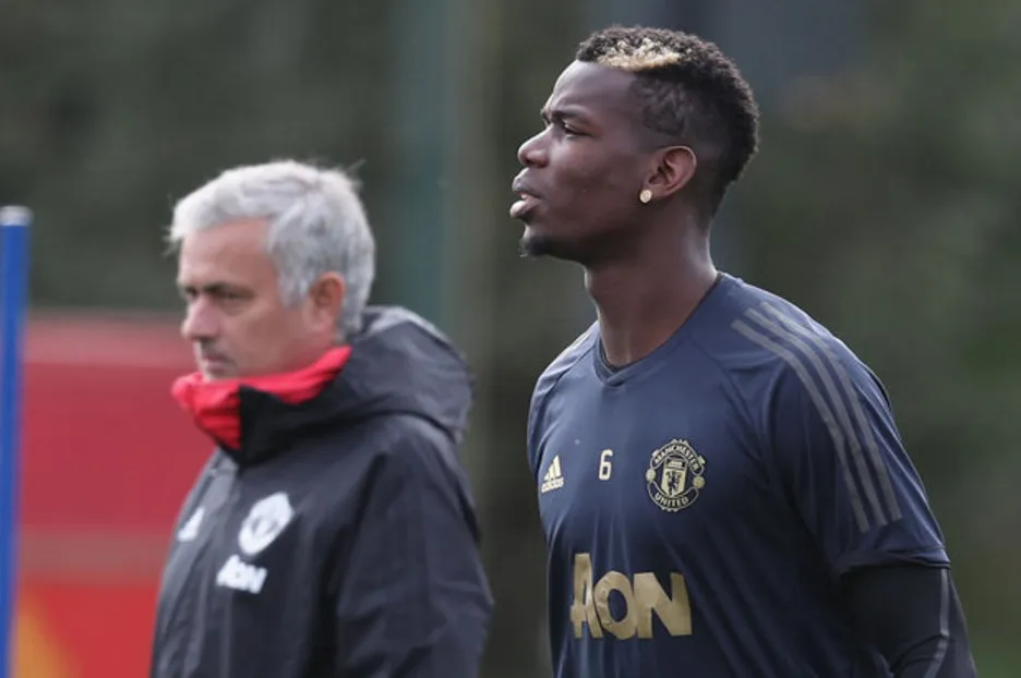 Xác định cái tên thứ 6 muốn đẩy Mourinho ra khỏi Man Utd (Valencia) - Bóng Đá