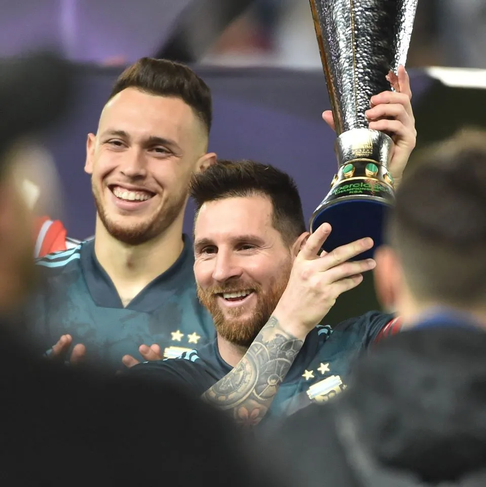 CHÍNH THỨC: Messi nâng cúp với đội tuyển Argentina - Bóng Đá