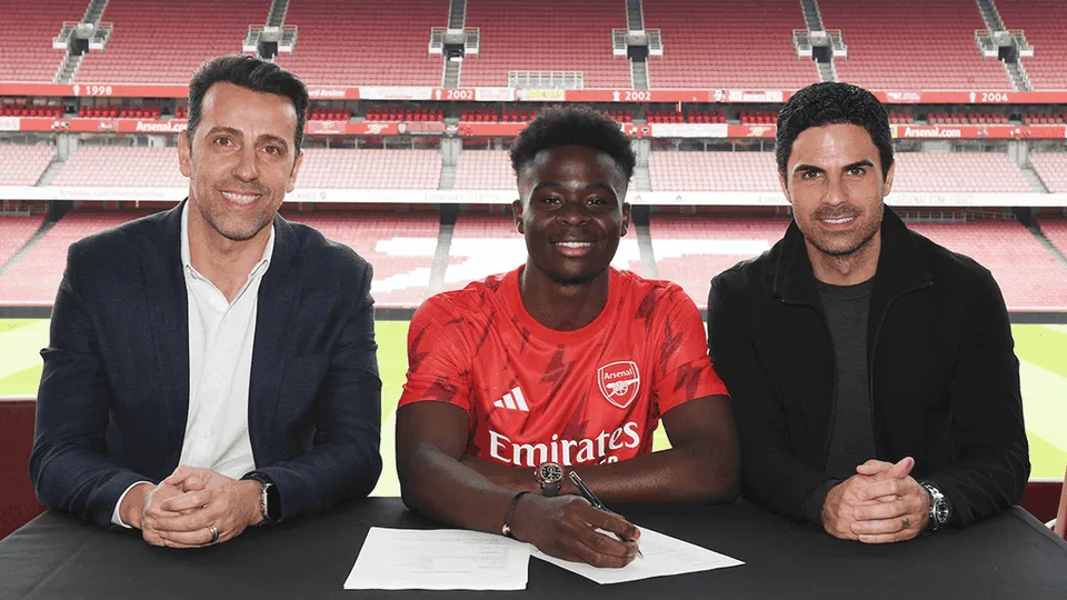 Saka là viên gạch để Arsenal xây chắc tương lai - Bóng Đá