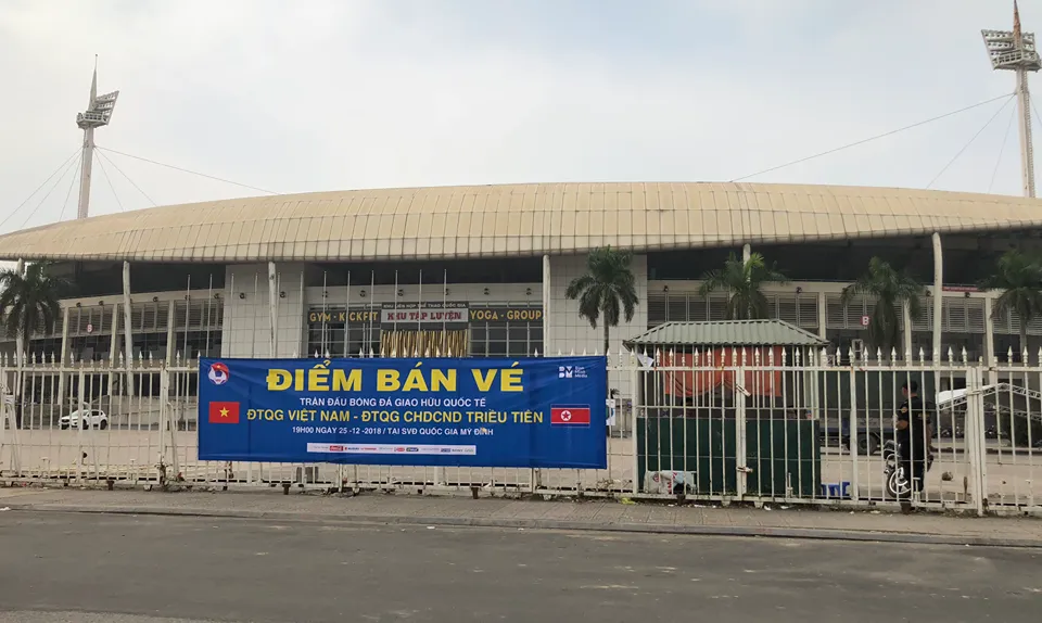 - Bóng Đá