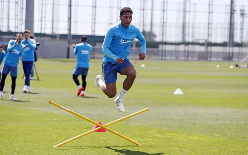 Barca tập - Bóng Đá