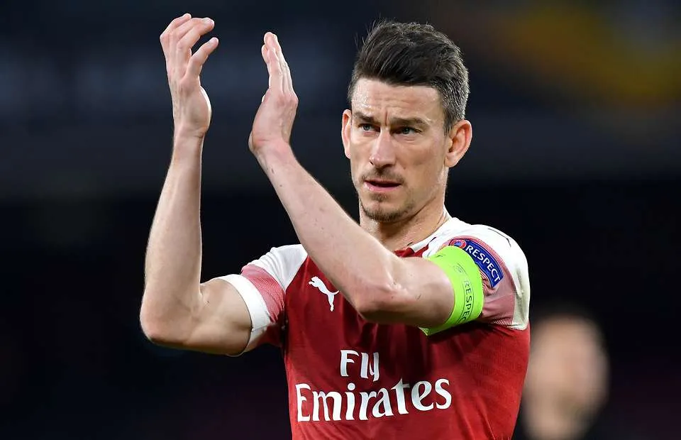 Arsenal demand £8.8m to sell Laurent Koscielny as Unai Emery fumes over captain's attitude - Bóng Đá