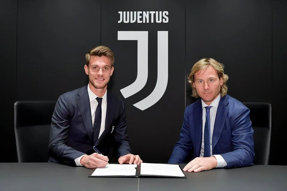 OFFICIAL: Juventus defender Daniele Rugani has extended his contract until 2023 - Bóng Đá