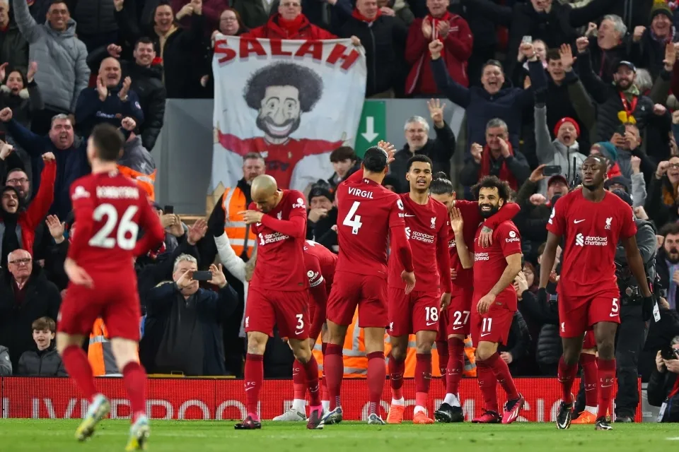 Mũi đinh ba ánh hồng của Liverpool - Bóng Đá