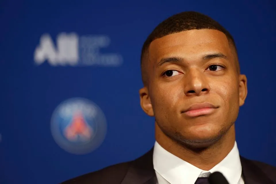 Mbappe công khai phản đối PSG - Bóng Đá