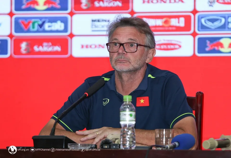 HLV Philippe Troussier công bố danh sách tập trung chuẩn bị cho Vòng loại thứ hai FIFA World Cup 2026 - Bóng Đá