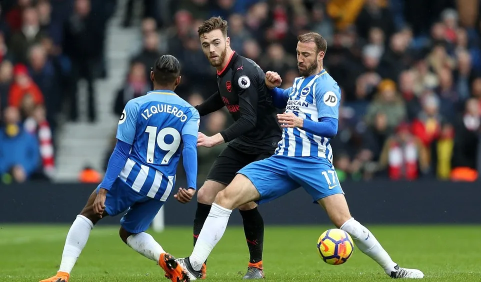 Wenger ôm mặt đau khổ trước lối đá vô hồn của Arsenal - Bóng Đá